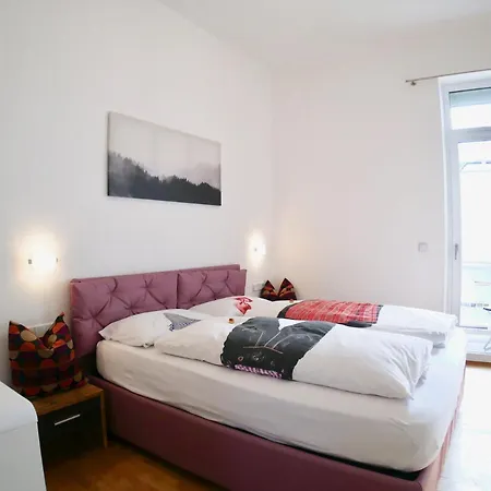 Suite Mutters Innsbruck Buitenkant foto